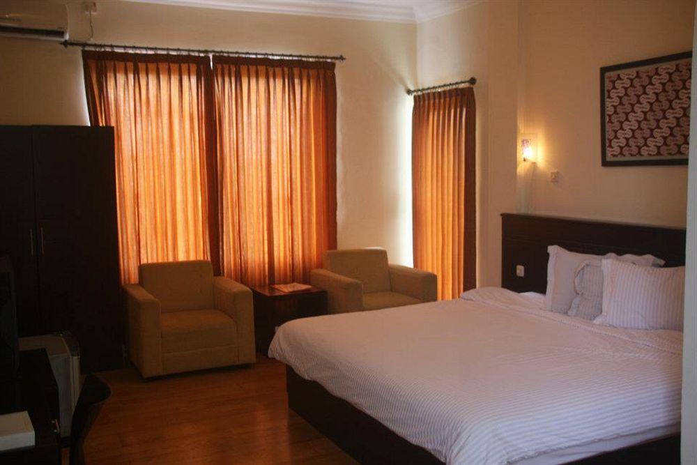 Aryuka Hotel Kejayan