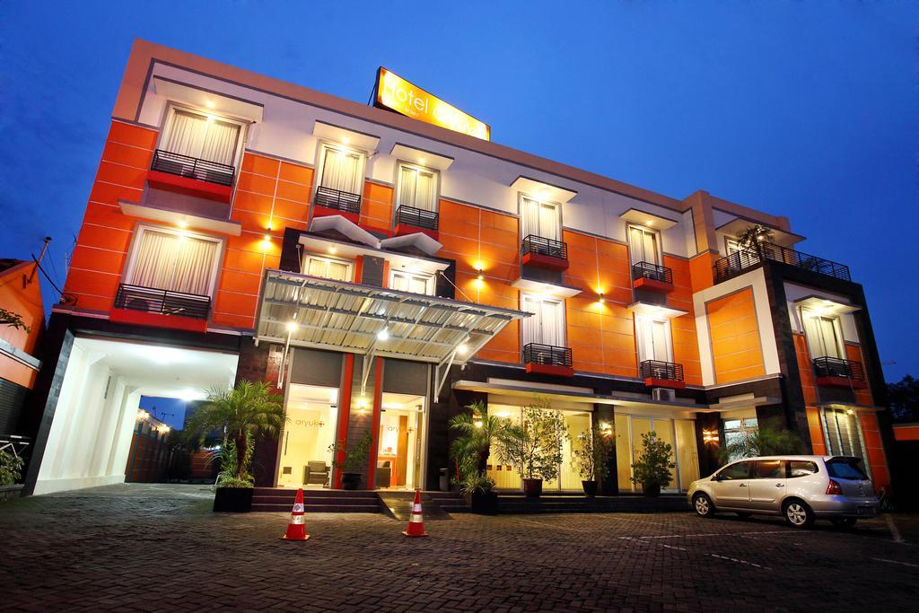 Aryuka Hotel